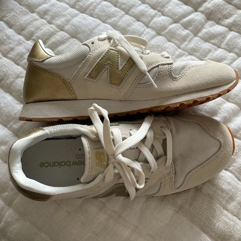 New Balance 520
